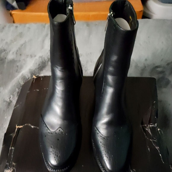 luxxmx Other - Broag chelsea boots